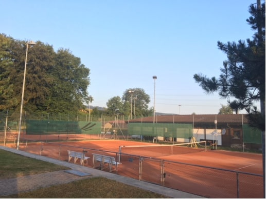  SED  TFD reflectores led de mástil alto para cancha de pruebas de tenis, estadio, campo deportivo en Suiza 